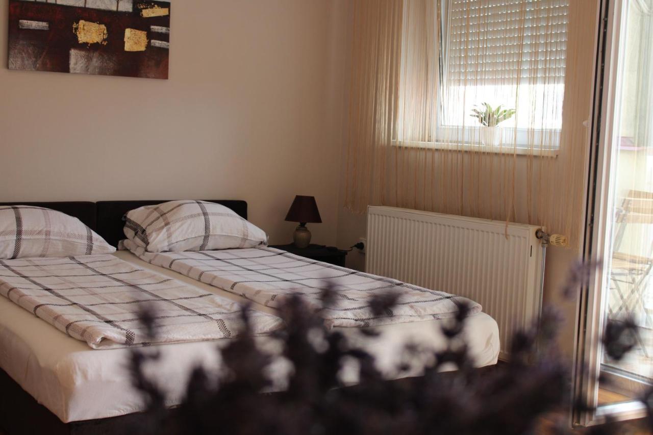 Momo'S Studio Apartment Subotica Exteriér fotografie